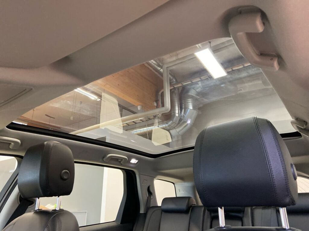 Land Rover Discovery Sport 2018 Musta