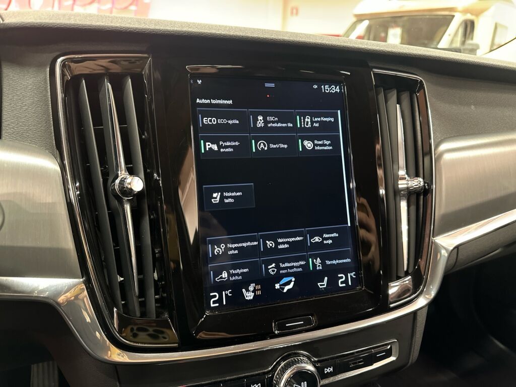 Volvo V90 2018 Valkoinen