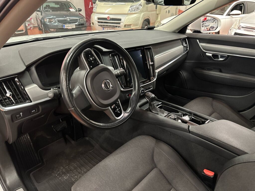 Volvo V90 2018 Valkoinen