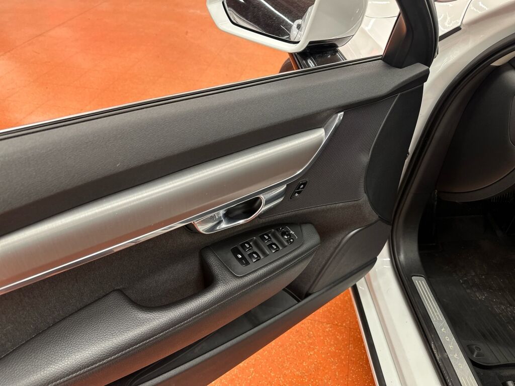 Volvo V90 2018 Valkoinen