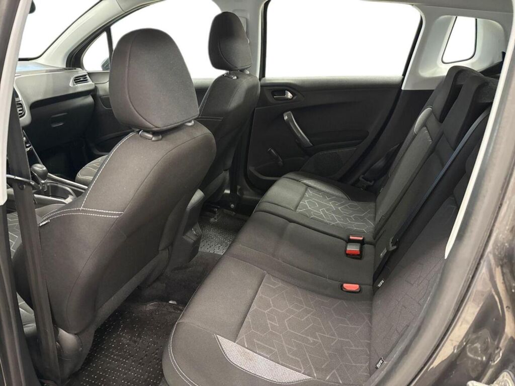 Peugeot 2008 2018 Harmaa