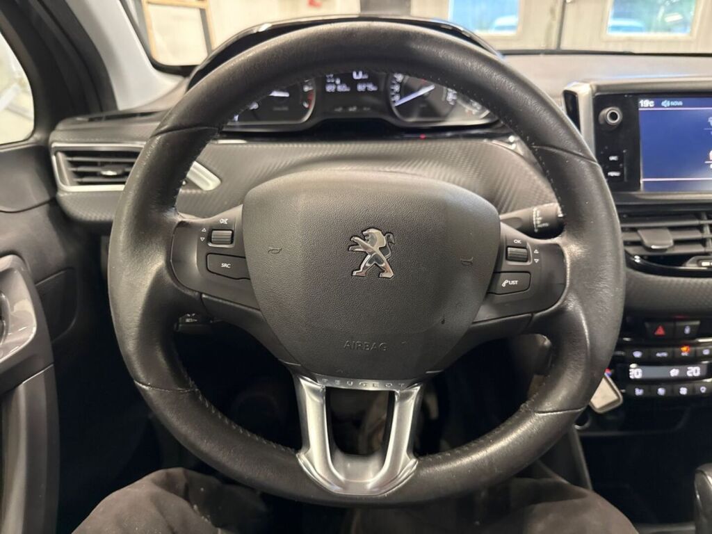 Peugeot 2008 2018 Harmaa