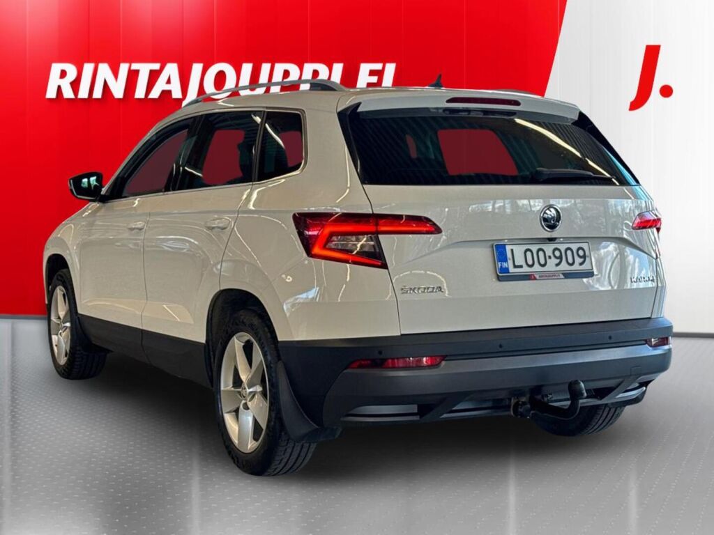 Skoda Karoq 2018 Valkoinen