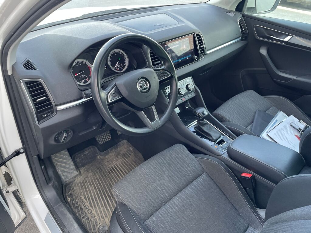 Skoda Karoq 2018 Valkoinen