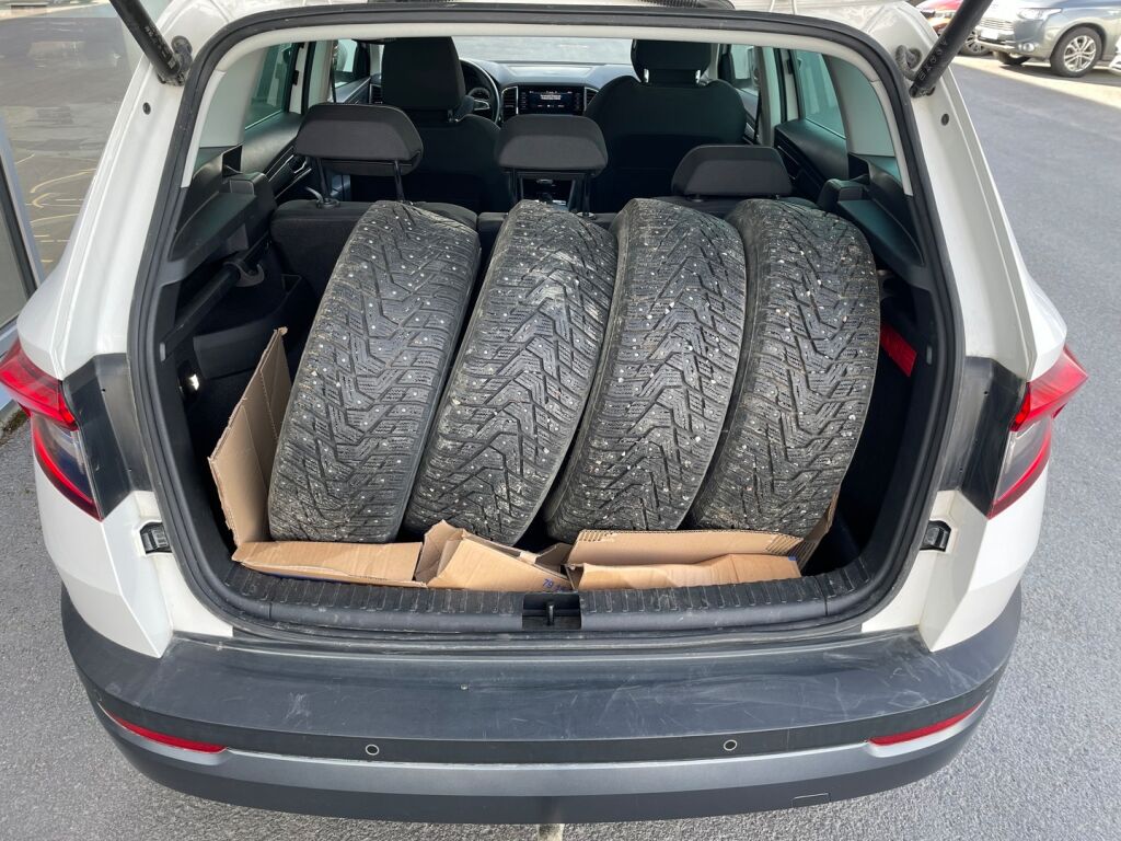 Skoda Karoq 2018 Valkoinen