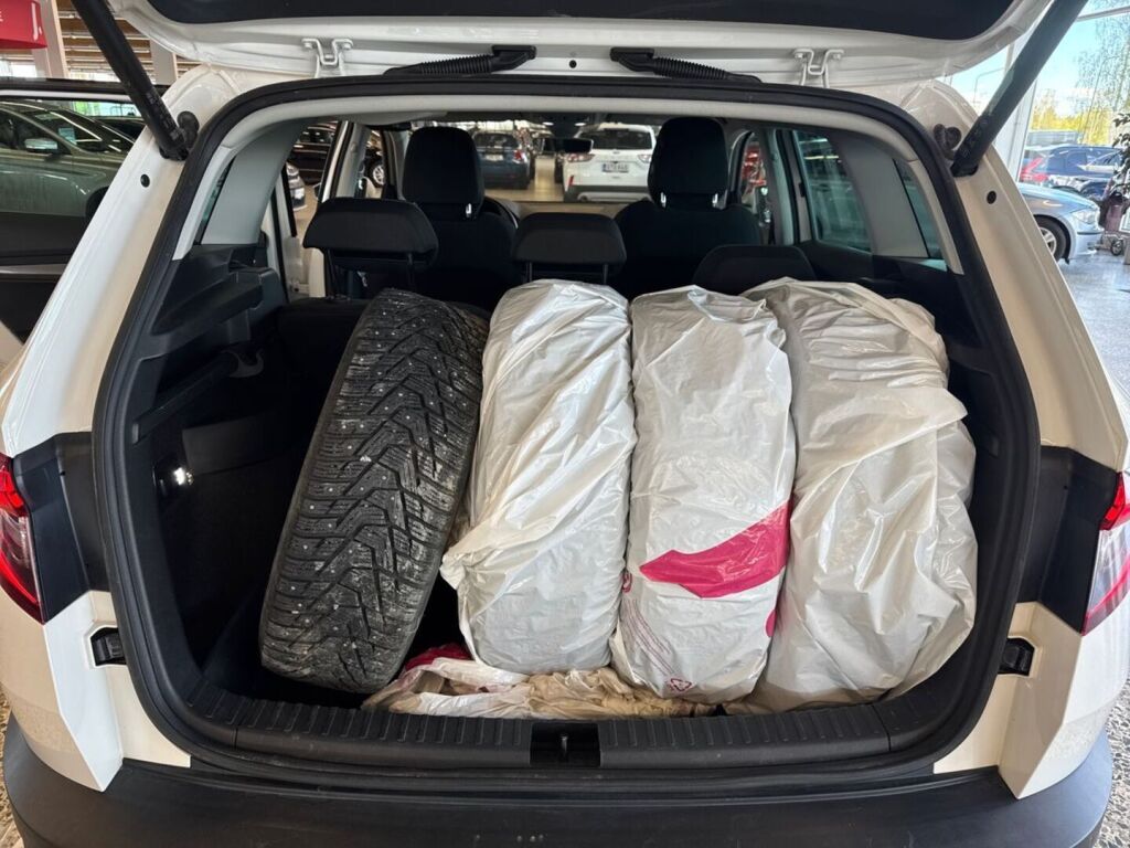 Skoda Karoq 2018 Valkoinen
