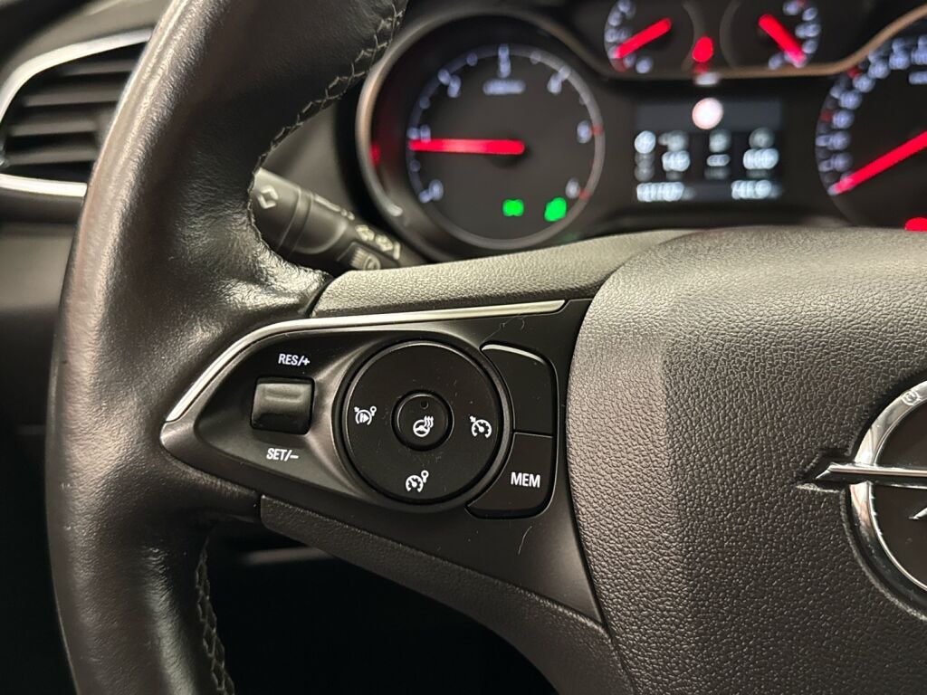 Opel Grandland X 2018 Musta