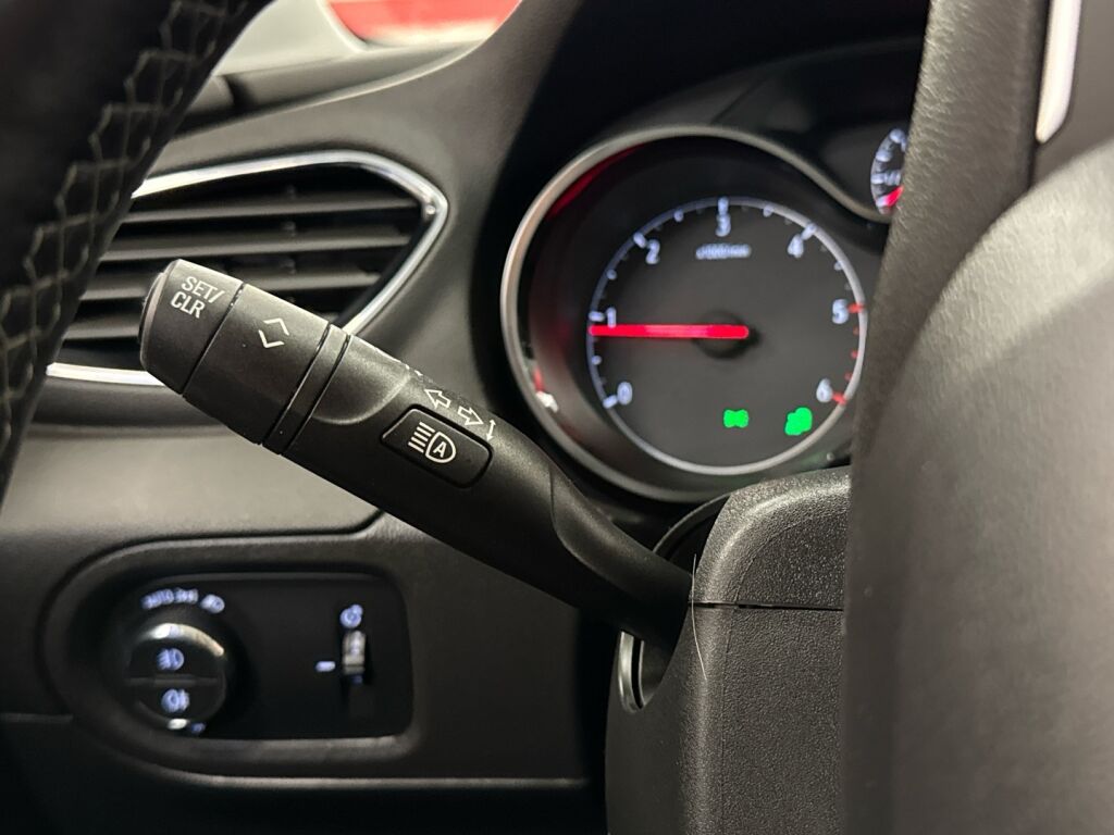 Opel Grandland X 2018 Musta