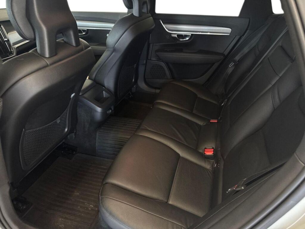 Volvo V90 2018 Valkoinen