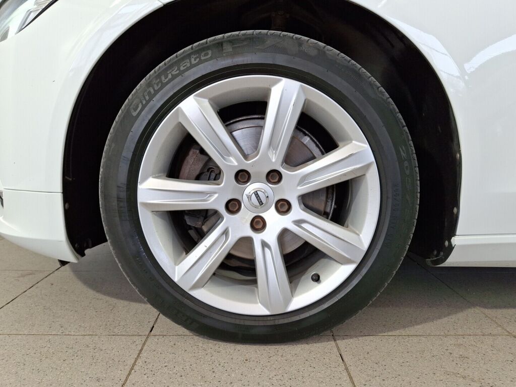 Volvo V90 2018 Valkoinen