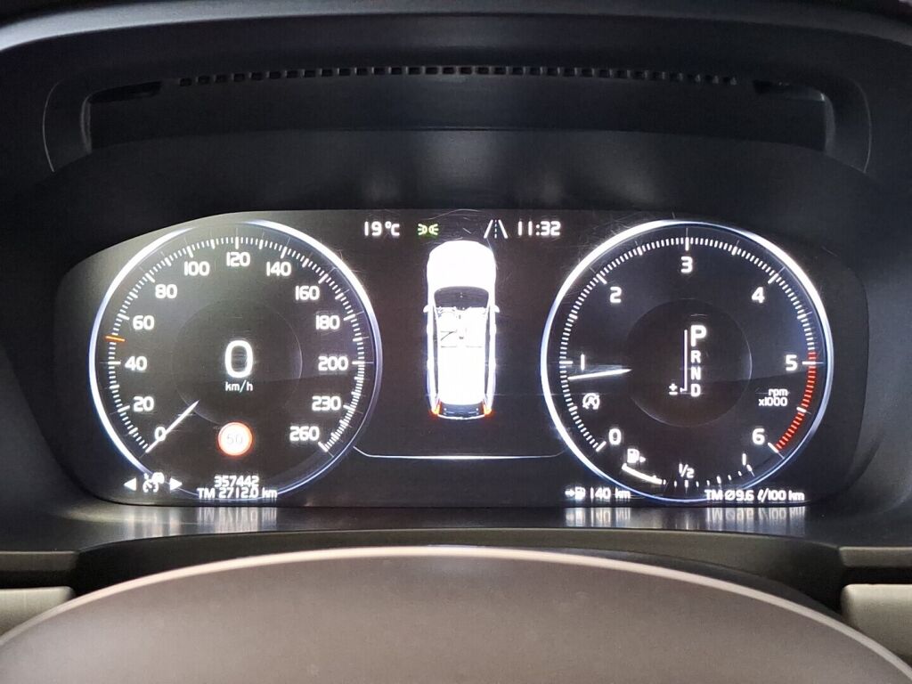 Volvo V90 2018 Valkoinen