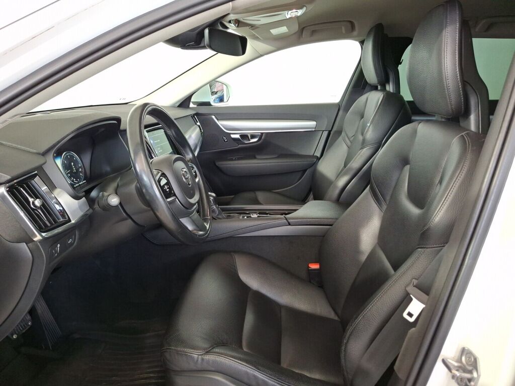 Volvo V90 2018 Valkoinen