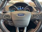 Ford Kuga 2018 Punainen