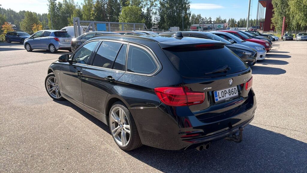 BMW 320 2018 Musta