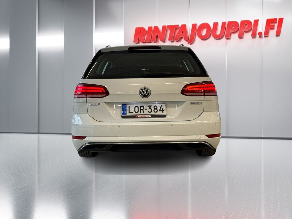 Volkswagen Golf 2019 Valkoinen