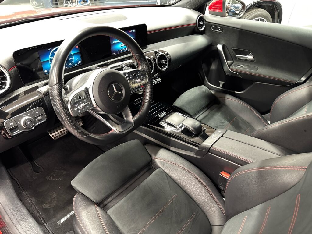 Mercedes-Benz A 2019 Punainen