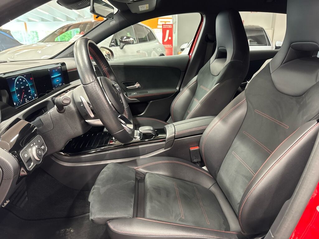 Mercedes-Benz A 2019 Punainen