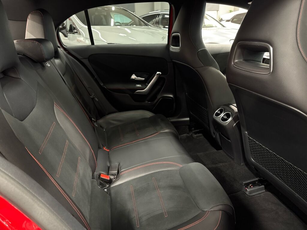 Mercedes-Benz A 2019 Punainen