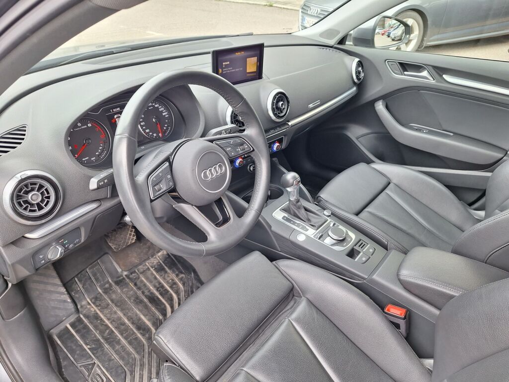 Audi A3 2019 Harmaa