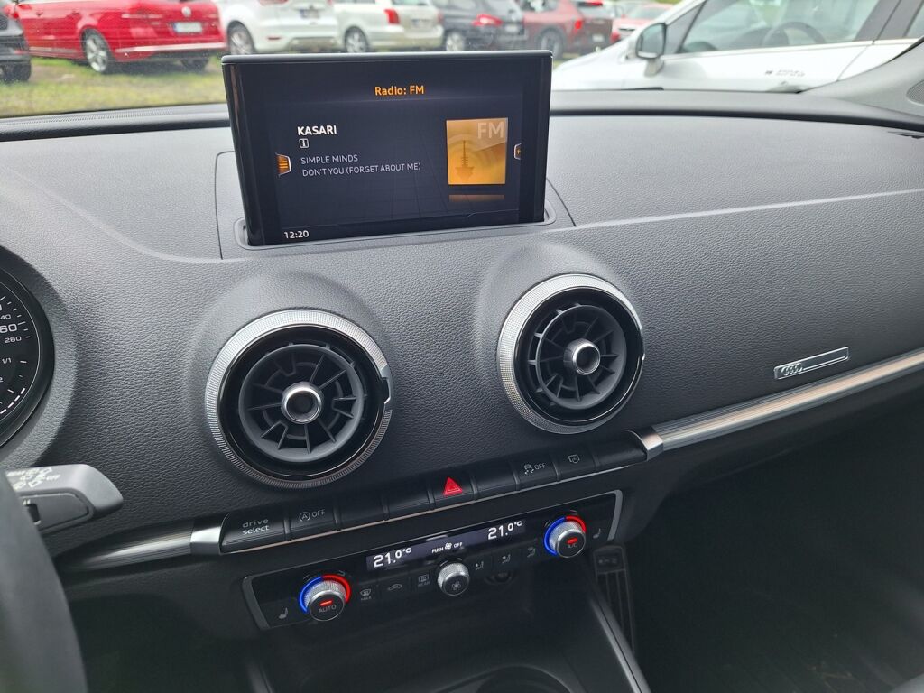 Audi A3 2019 Harmaa