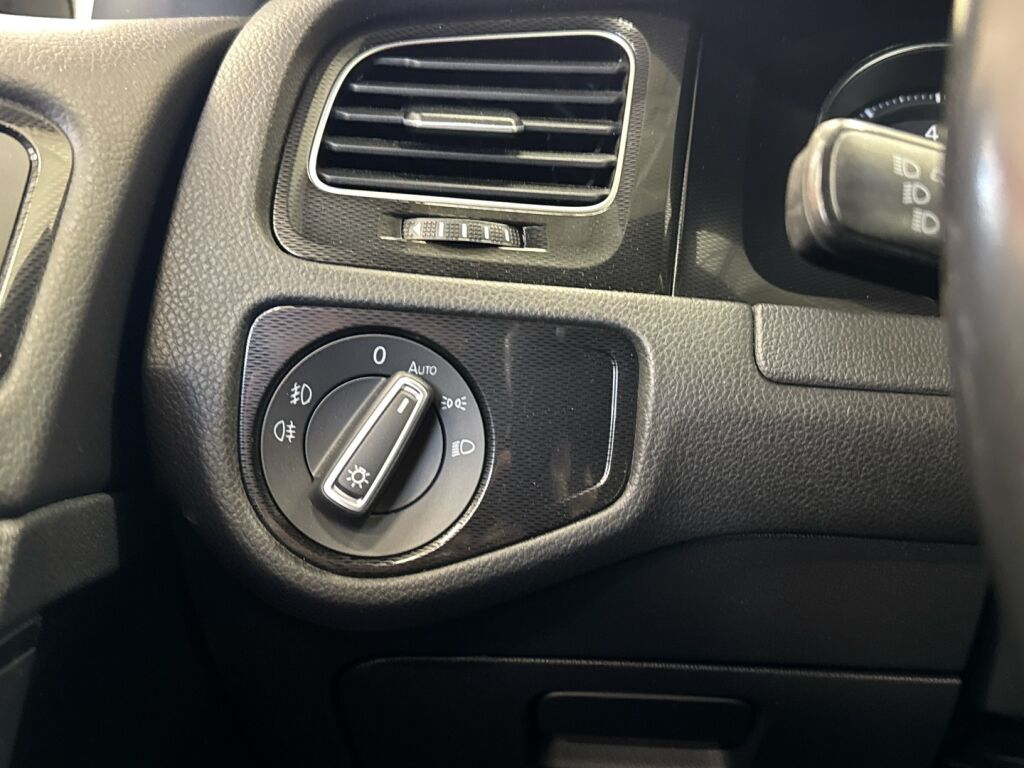 Volkswagen Golf 2014 Sininen