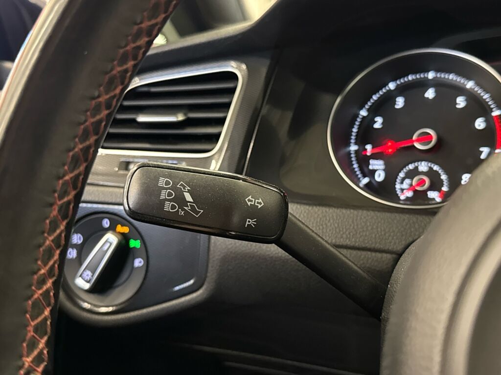 Volkswagen Golf 2014 Sininen