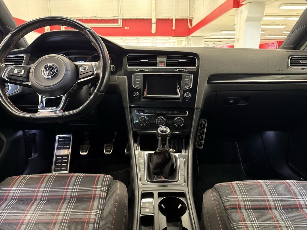 Volkswagen Golf 2014 Sininen