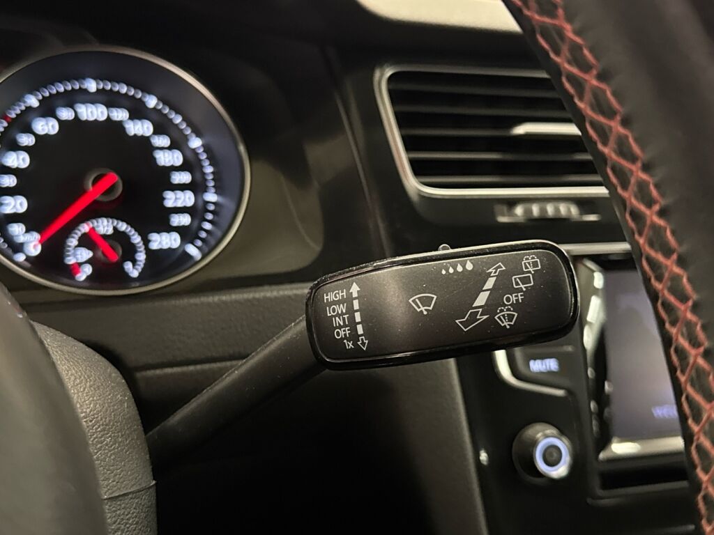Volkswagen Golf 2014 Sininen