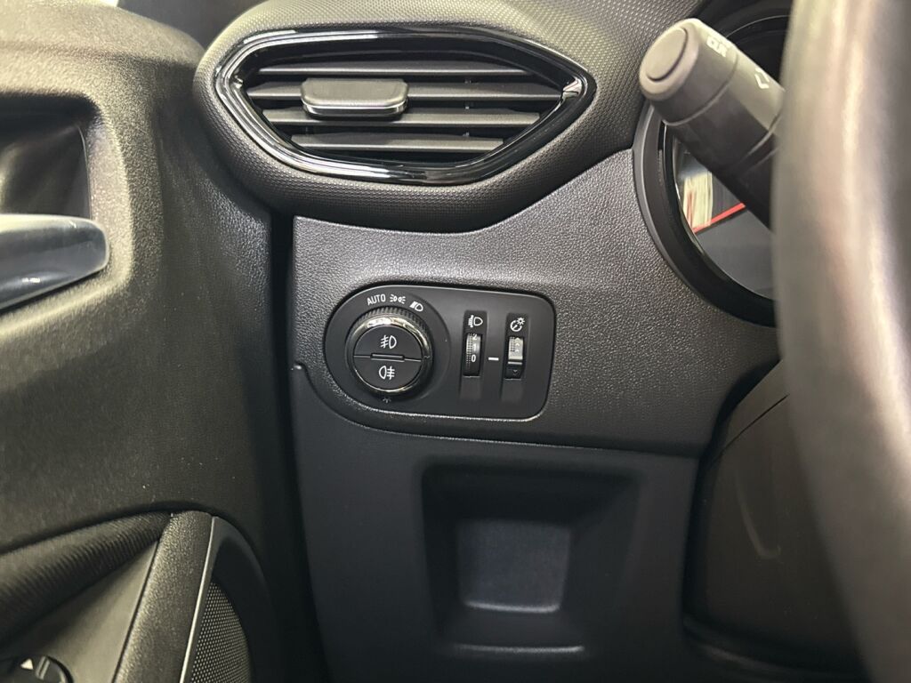 Opel Crossland X 2019 Punainen