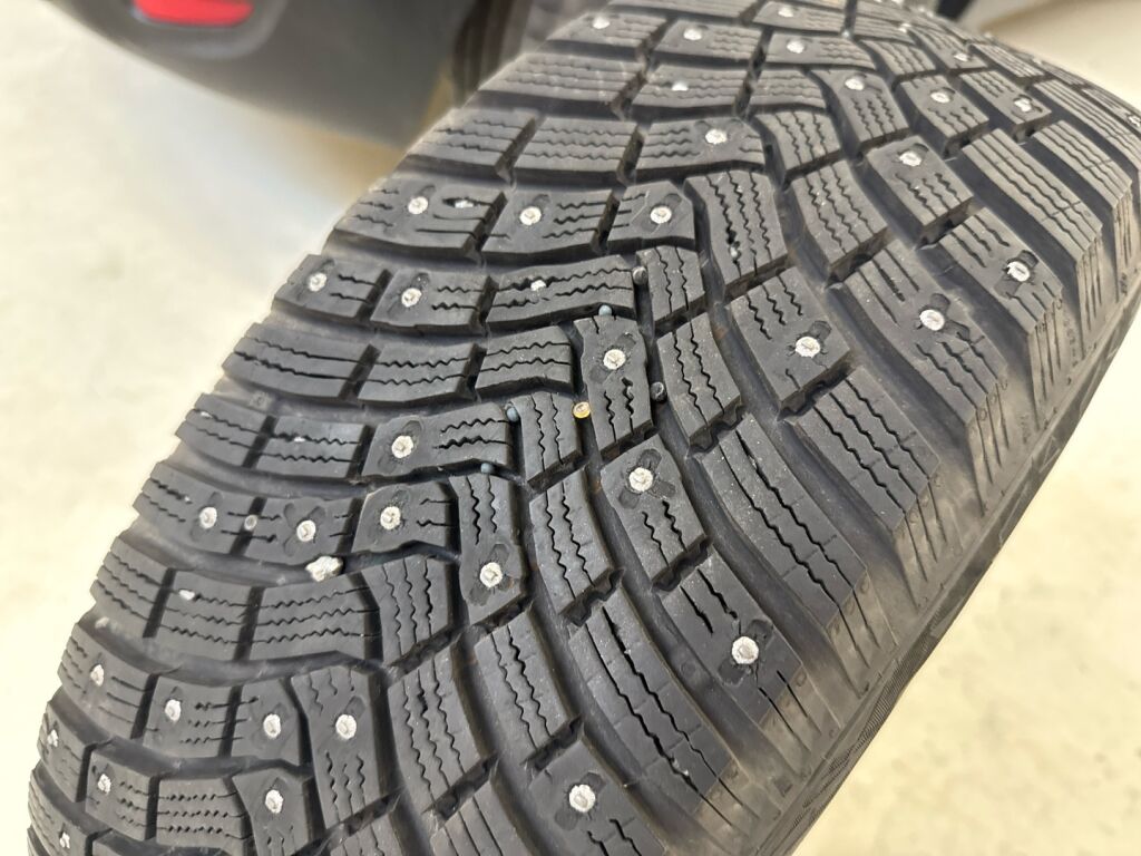 Opel Crossland X 2019 Punainen