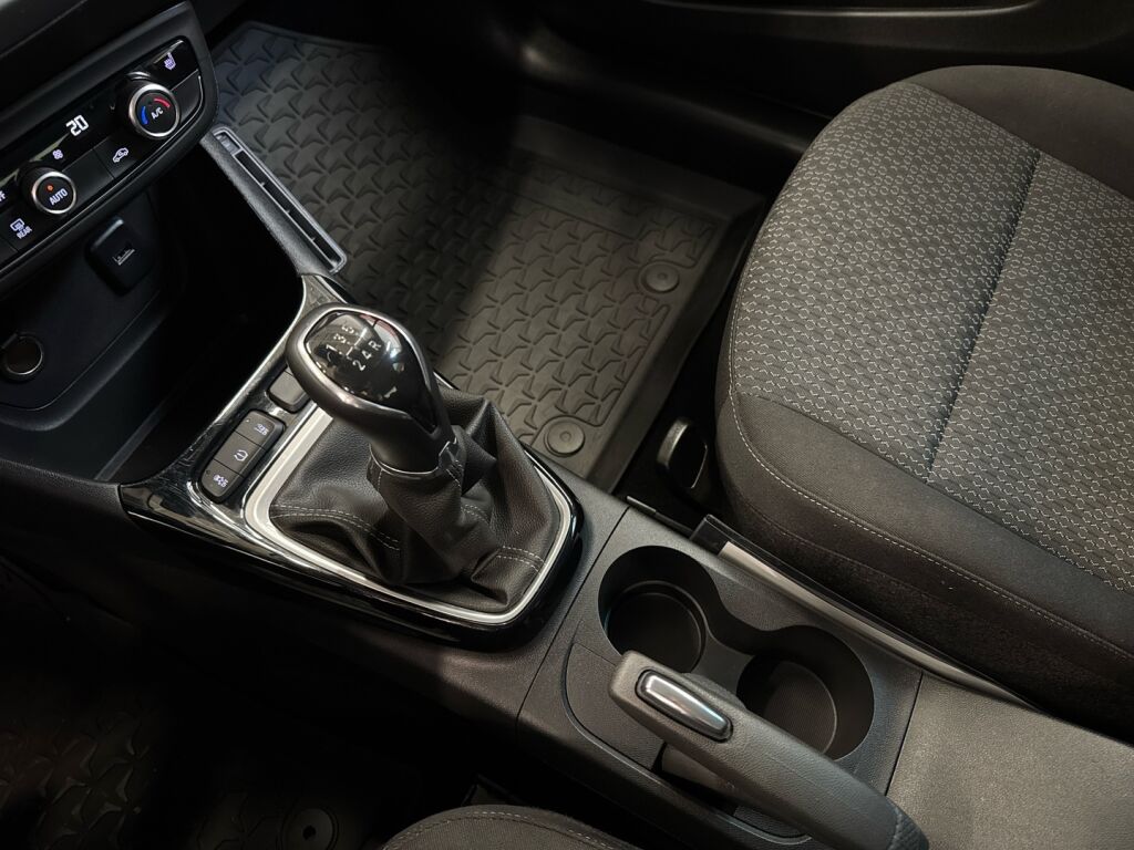 Opel Crossland X 2019 Punainen