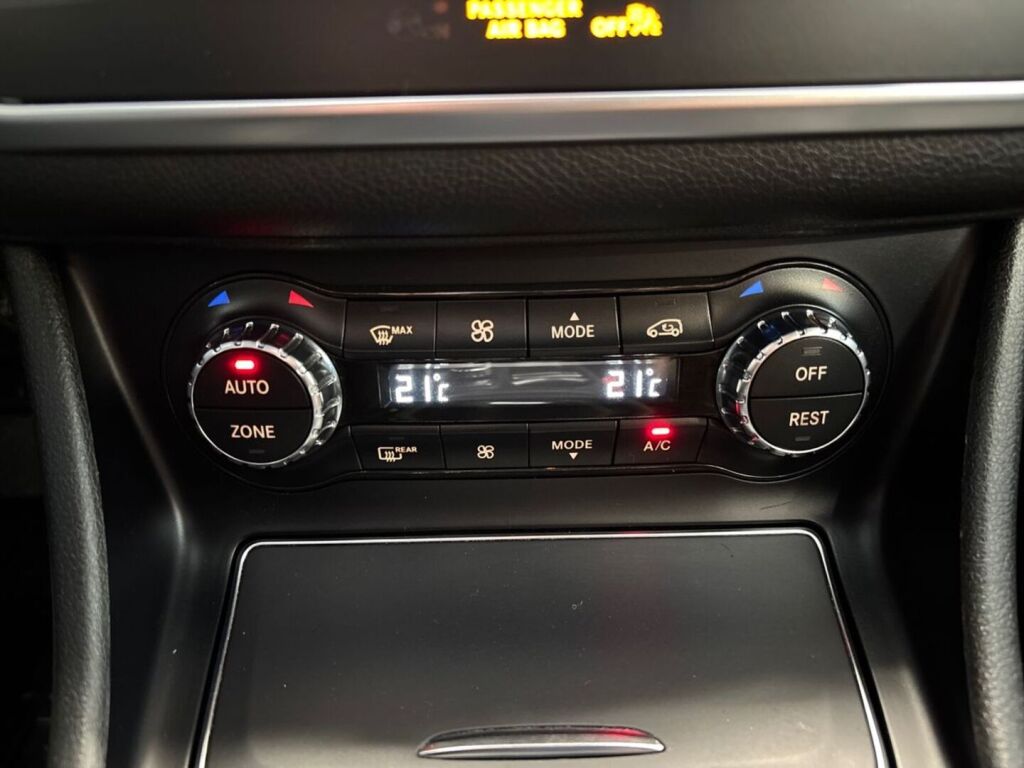 Mercedes-Benz CLA 2019 Musta