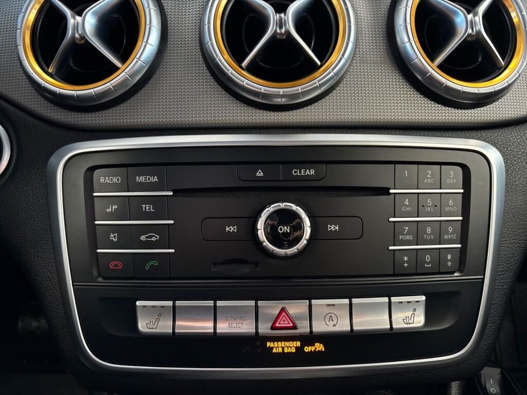 Mercedes-Benz CLA 2019 Musta