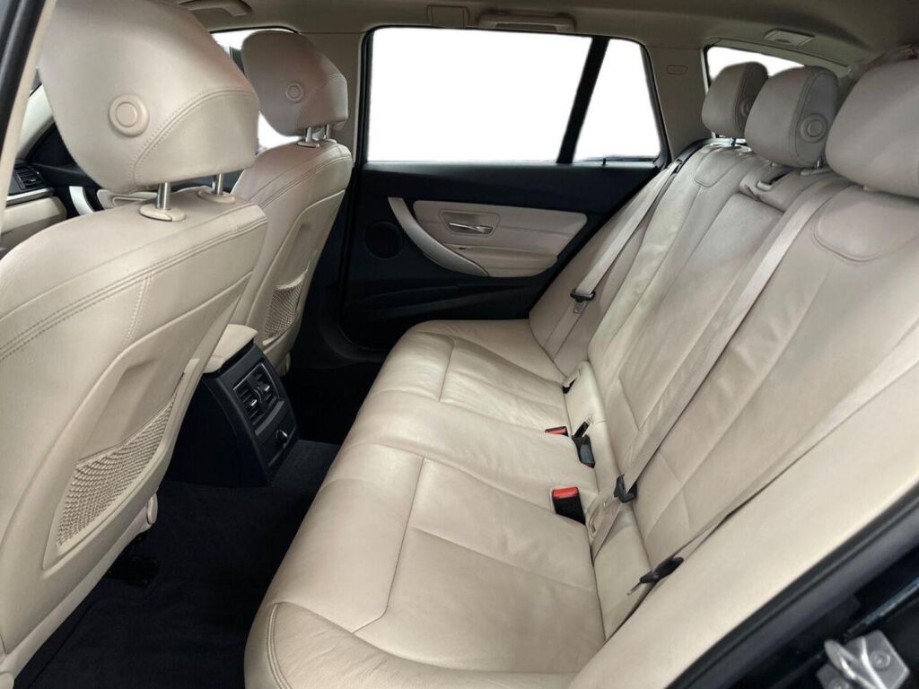 BMW 320 2019 Musta