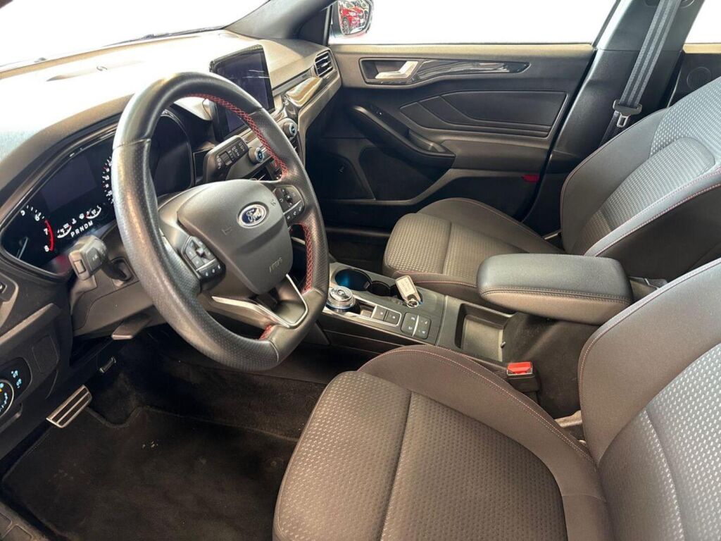 Ford Focus 2019 Valkoinen