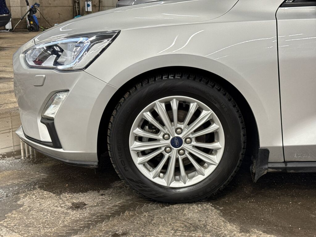 Ford Focus 2019 Harmaa