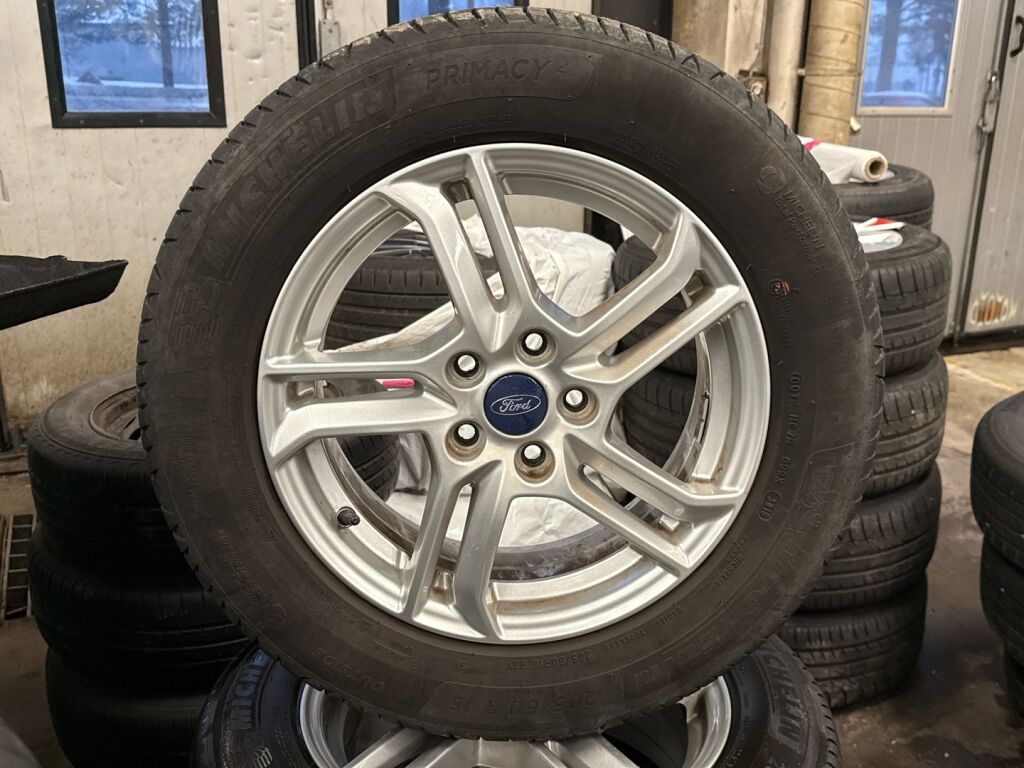 Ford Focus 2019 Harmaa