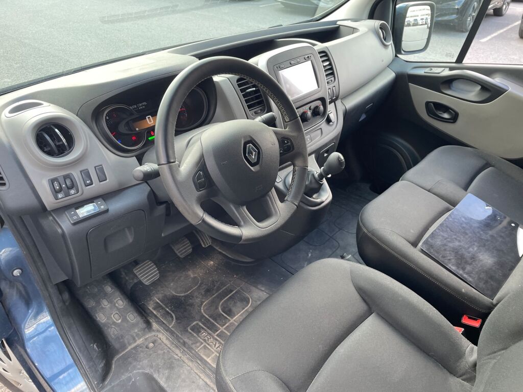 Renault Trafic 2019 Sininen