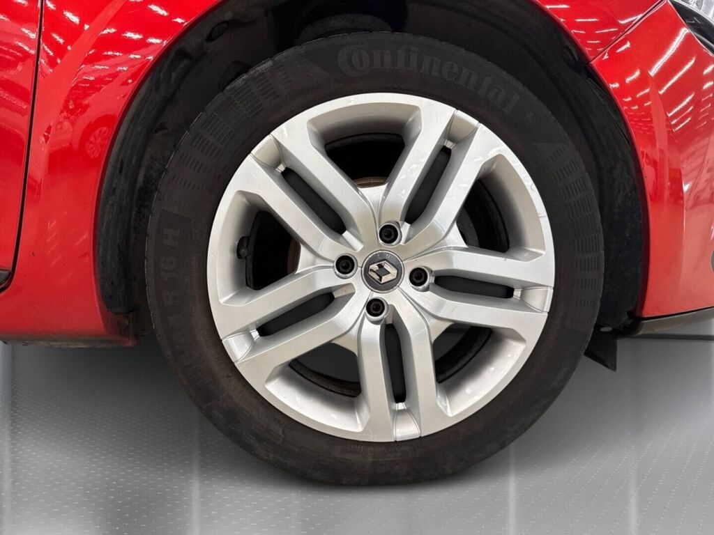 Renault Clio 2018 Punainen