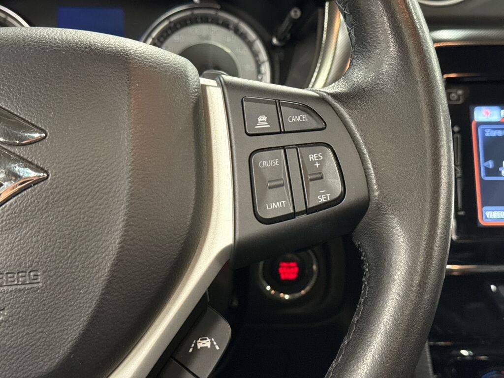 Suzuki Vitara 2019 Harmaa