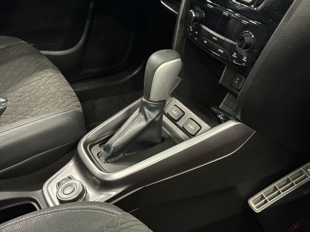 Suzuki Vitara 2019 Harmaa