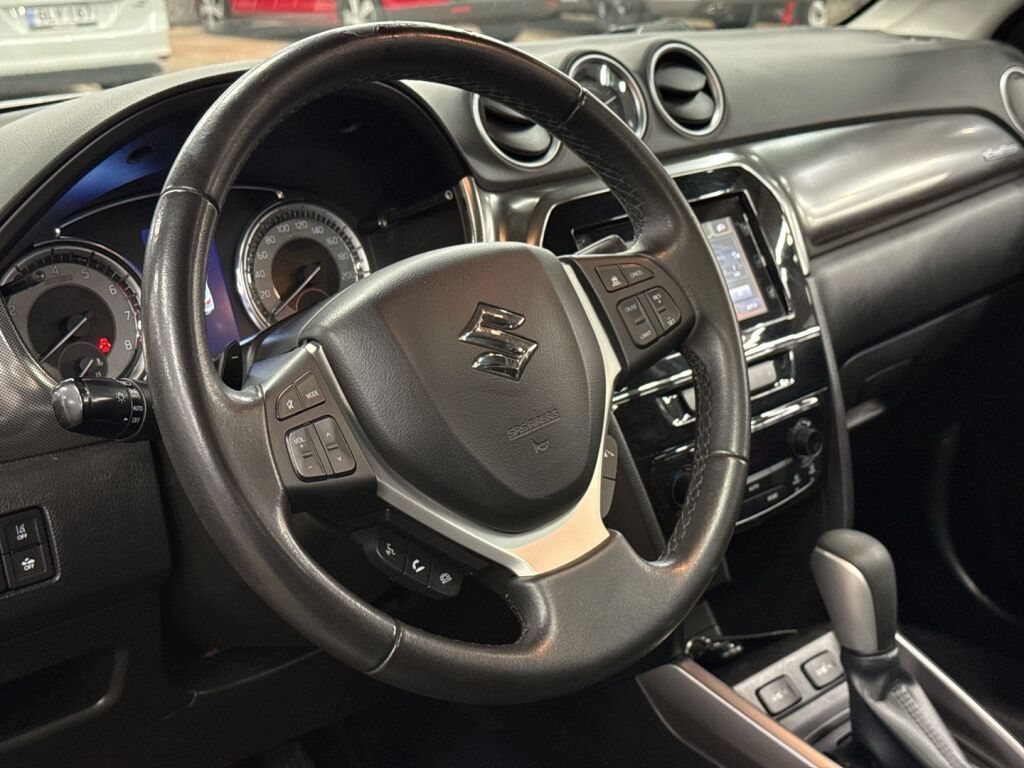 Suzuki Vitara 2019 Harmaa