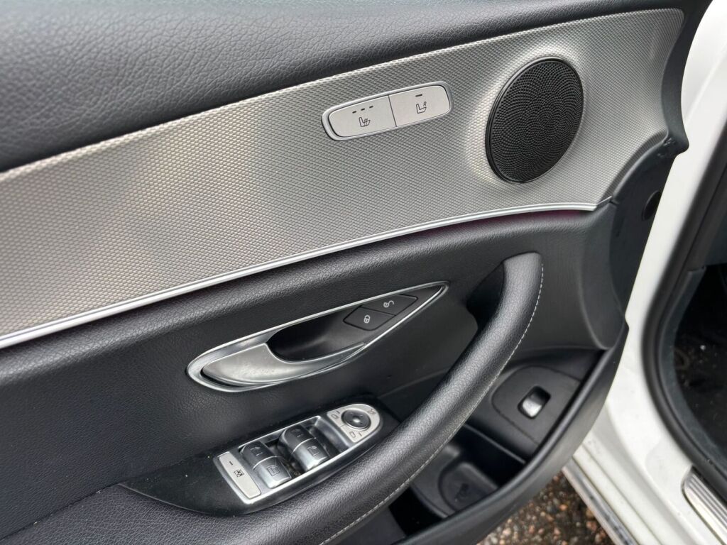 Mercedes-Benz E 2019 Valkoinen