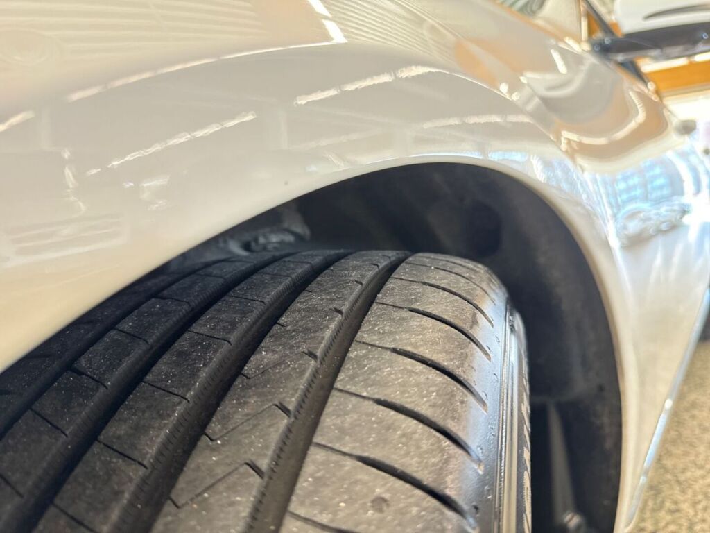 Mercedes-Benz E 2019 Valkoinen