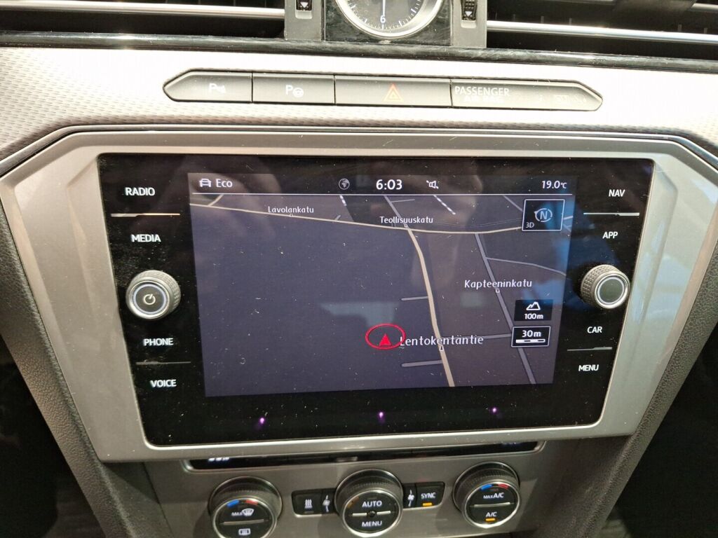 Volkswagen Passat 2019 Valkoinen