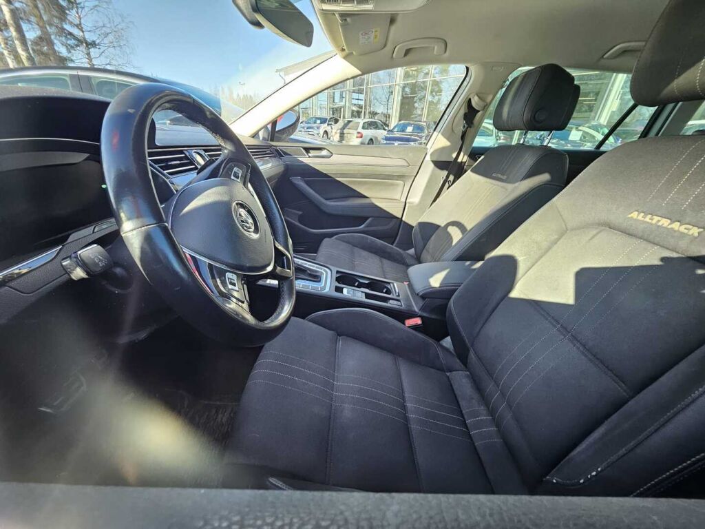 Volkswagen Passat 2019 Valkoinen