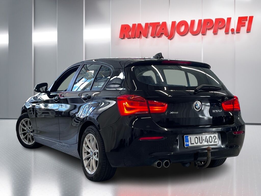 BMW 120 2019 Musta