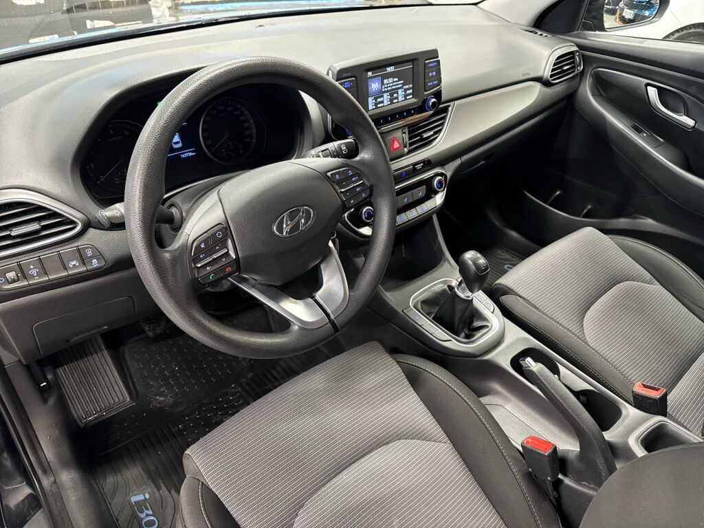 Hyundai i30 Hatchback 2019 Musta