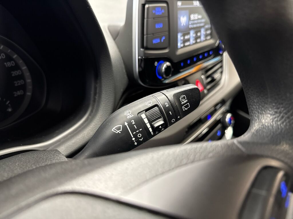 Hyundai i30 Hatchback 2019 Musta