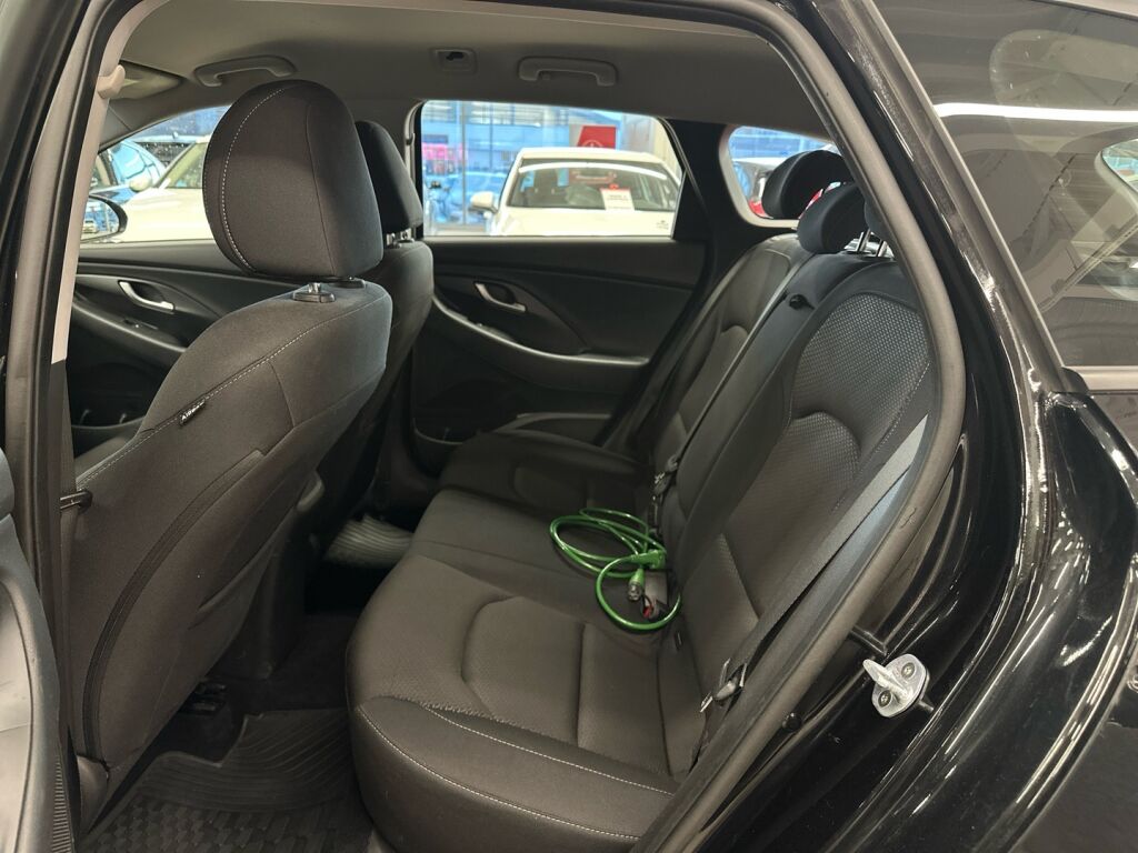 Hyundai i30 Wagon 2019 Musta